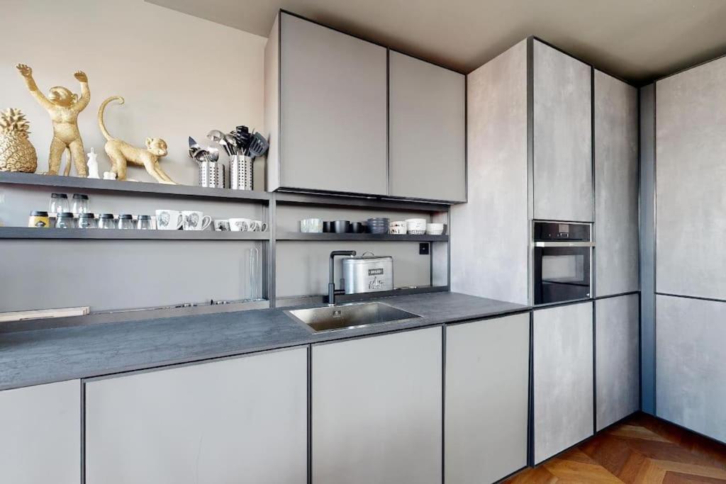 Stylovy Loft S Ohromnou Terasou Appartement Bratislava Buitenkant foto