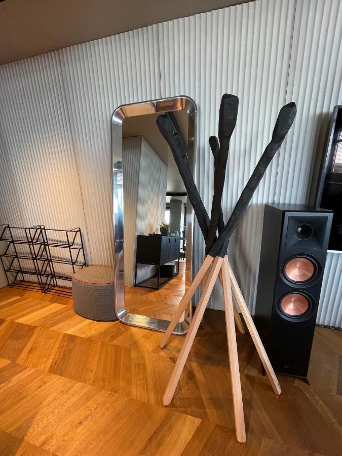 Stylovy Loft S Ohromnou Terasou Appartement Bratislava Buitenkant foto